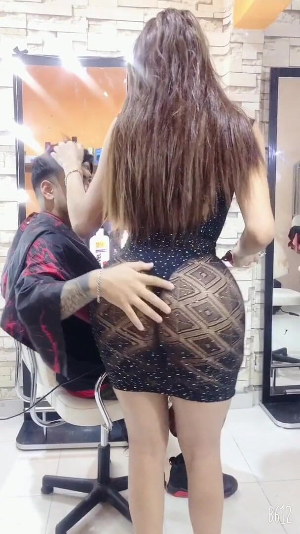 Barbietransxxxx: Cliente caldo dopo il taglio del porno