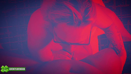 Lucky Luck XXX: 幸运女孩brynn - 红灯特别第一人称视角口交体验