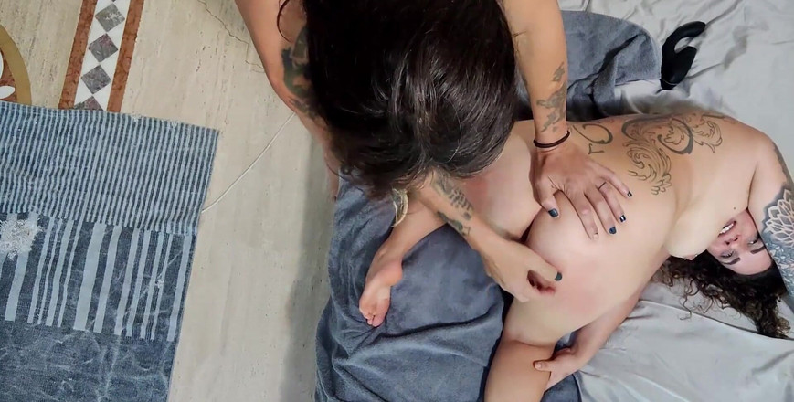 SexHackMe: Výprask mé děvky živě v top pohledu na kameru