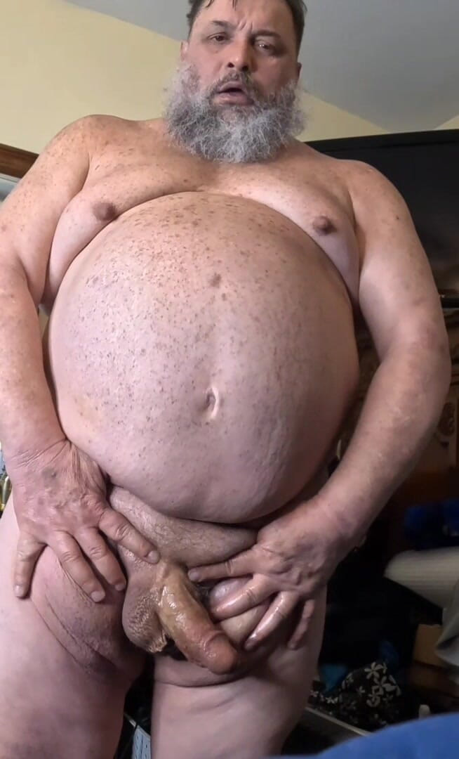 GeneWadexxx: Un gros homme jerkin sa grosse viande