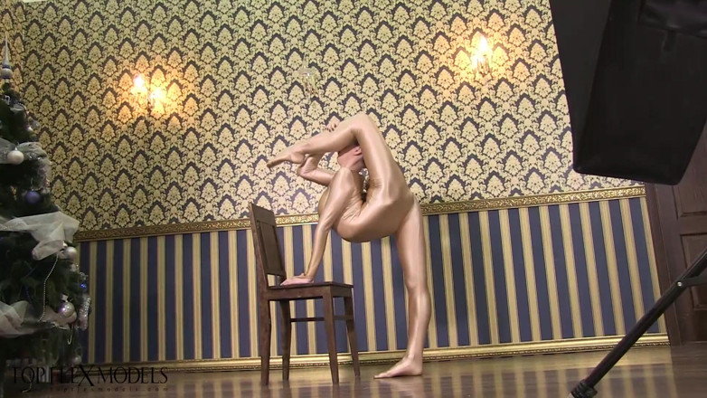 Gymrotic: Balerina dengan spandeks merah
