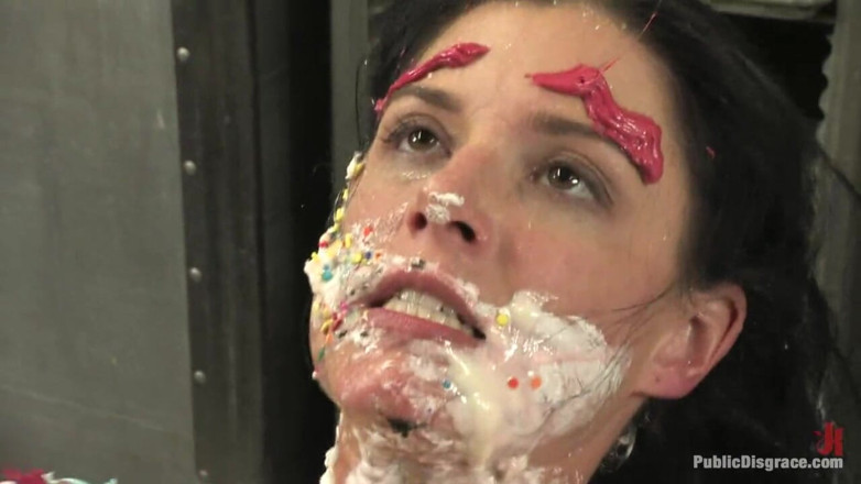 Public Disgrace by Kink: Piece of Cake