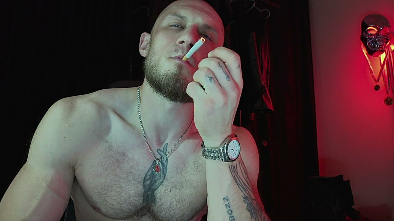 Hunky time: Marlboro Master Smokes