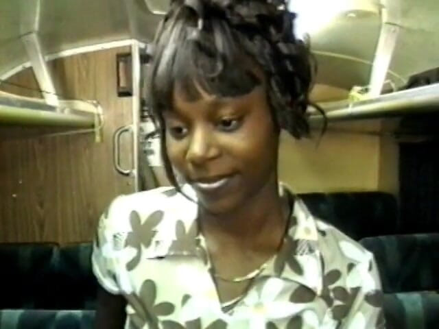 Best Butts: Zwarte dekhengst krijgt zijn enorme pik gezogen door zwarte slet...