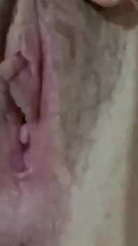 Cewek sange ini dientot habis-habisan sama kontol besar