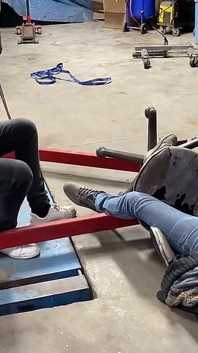 Chịch trói buộc kiểu Pháp - nhà để xe của sự sỉ nhục: ông chủ dàn dựng một hình phạt đáng nhớ với những kẻ thống trị của anh ấy