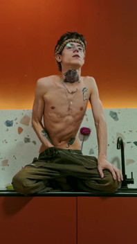 Twink Hat Spaß in Der Studioküche