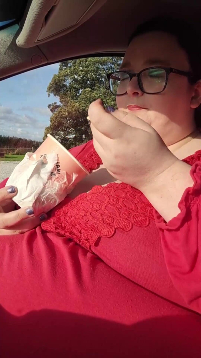 SSBBWLadyBrads: More Icecream Stuffing SSBBW