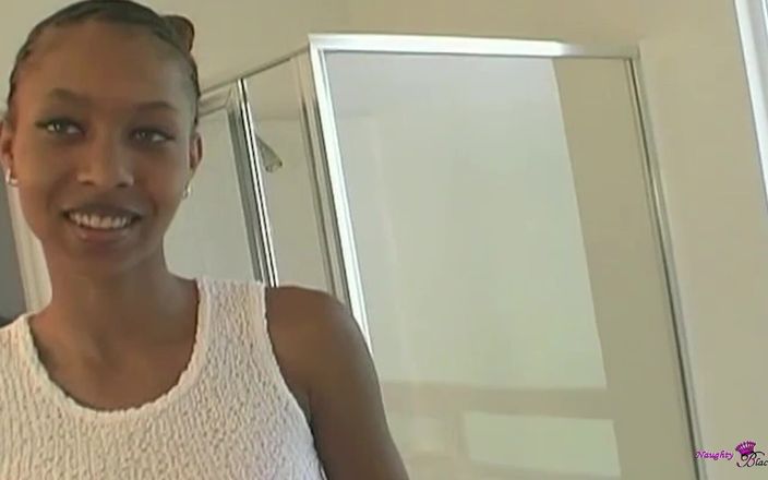 Naughty Black Girls: Slanke chocolade babe ervaart een intens orgasme terwijl een man...