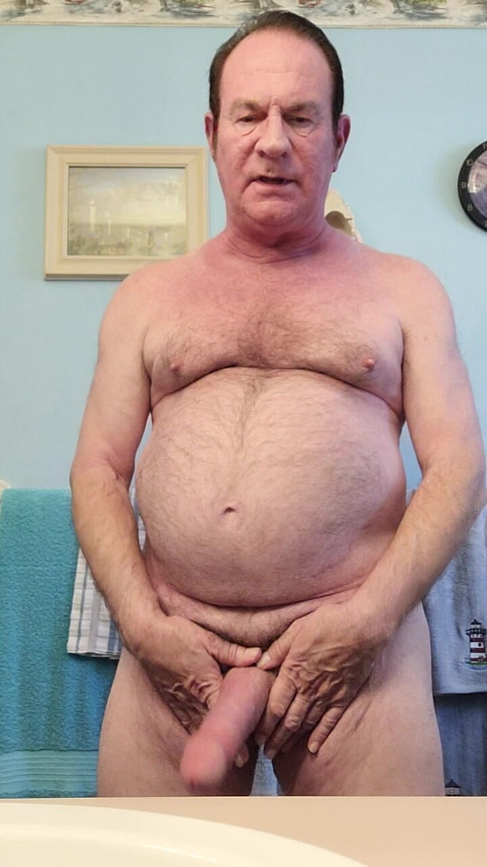 DaddyLNargo: Шлепаю член