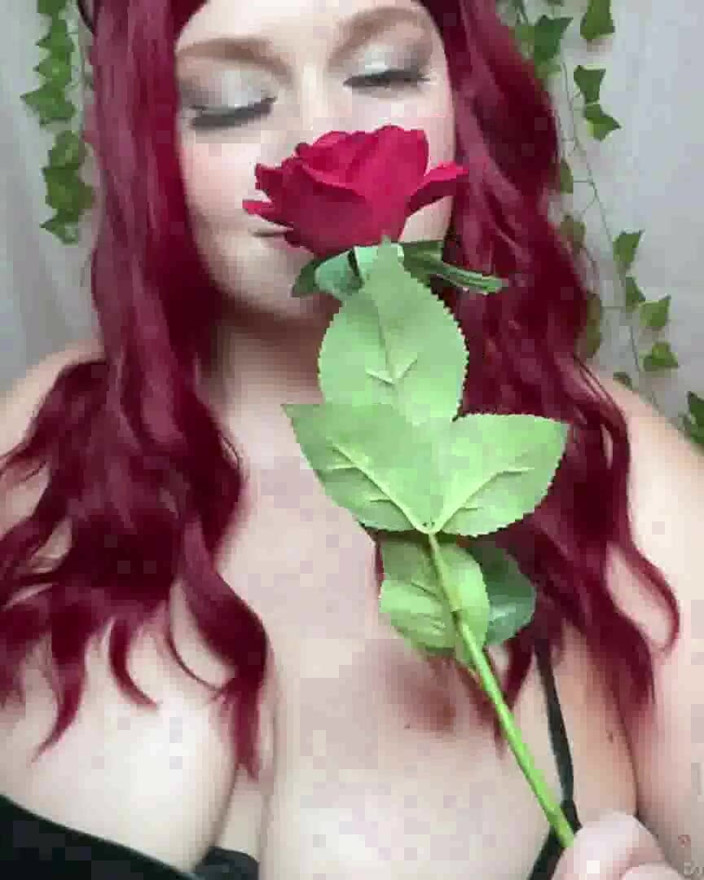 Scarlet Vixen: Poison Ivy's Cum Slave