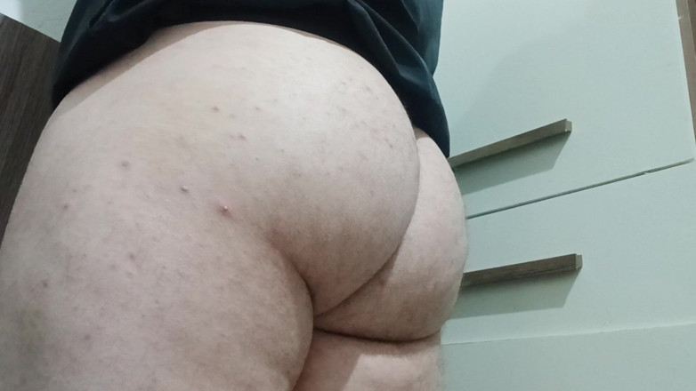 amateurbrazilian: Показываю тебе свою сексуальную белую задницу