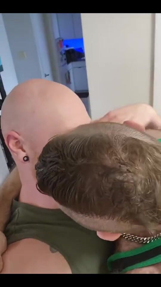 BeefyCanuck: Pregame Make Out with