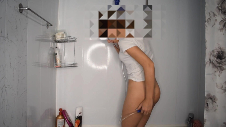 Risky Hairy Couple: Videoclipul meu secret online - Clismă la duș