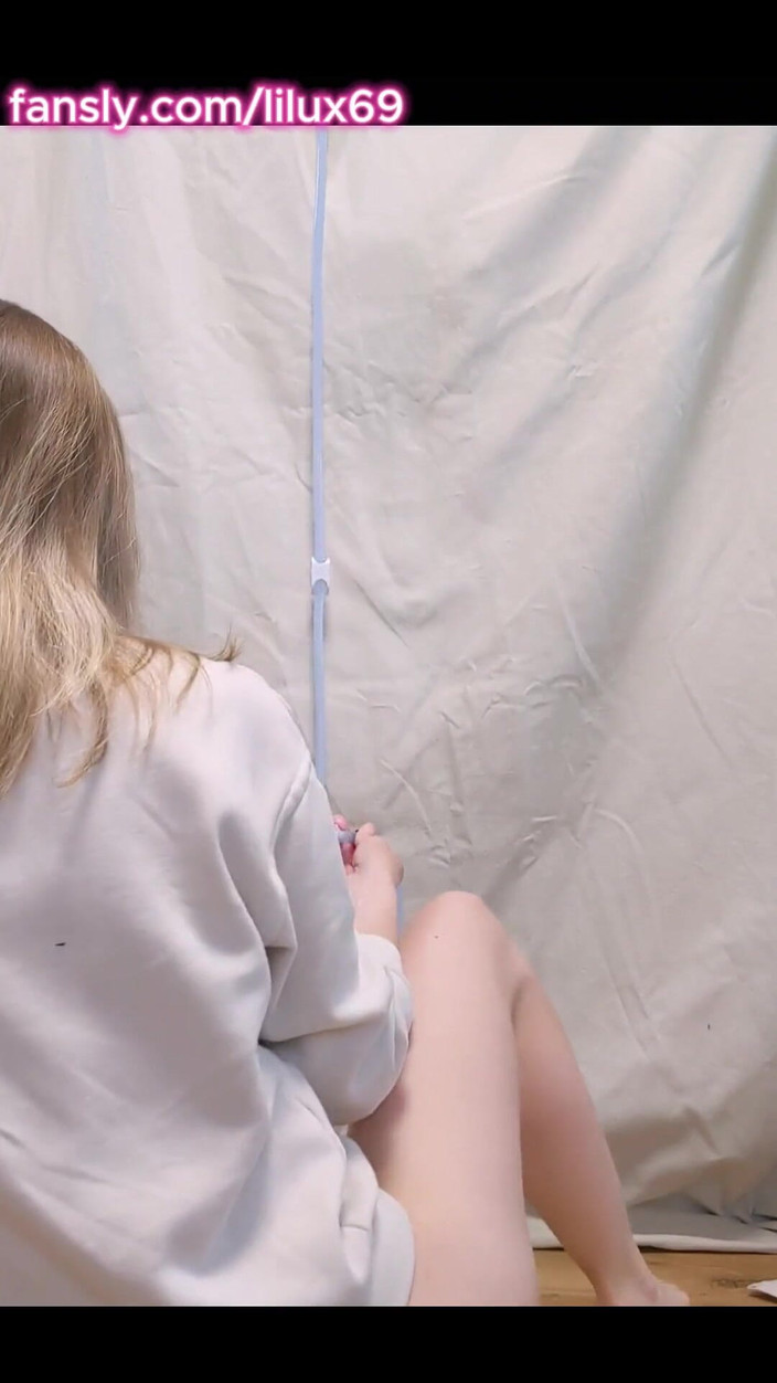 Lilux69: Хочеш побачити справжній великий живіт?