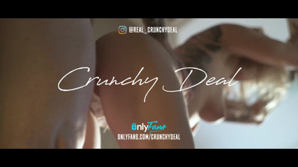 Crunchy deal: Ráno rychlá s mojí žhavou kočičkou v kombinéze