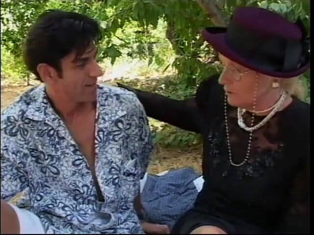 Meet my Pussy: Sex-crazed granny gets slammed from behind outdoors
