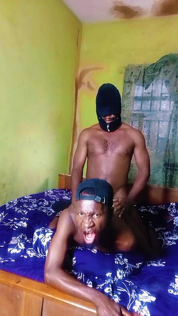 BLACKSHOOTERR: Destruyendo Este Culo Gordo Y Cavando Profundo..