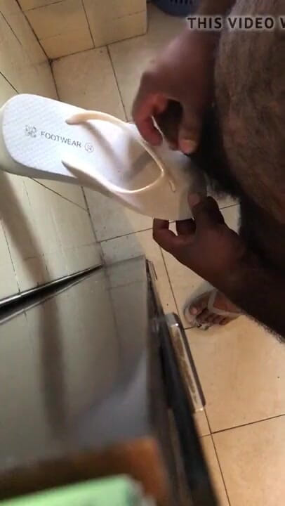 Sexy sereppu: Masturbação com sapato