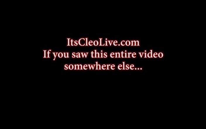 Cleo: Pertunjukan kamera kongkek bilik asrama Cleo!