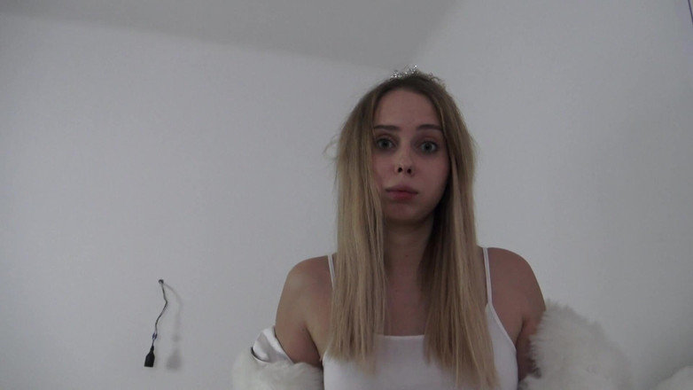 Solo Austria: 위대한 공주 켈리는 당신의 작은 크기 때문에 당신을 모욕할 것입니다