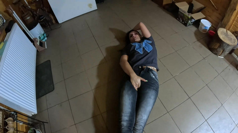 MilfyCalla: Face-fucking and Cum Play While Wearing Tight Jeans 284