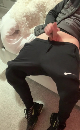 jay jenson: Çok hızlı boşaldım diye mümkün olduğunca gergin olduğumu şartıyla sordun. Zevk...