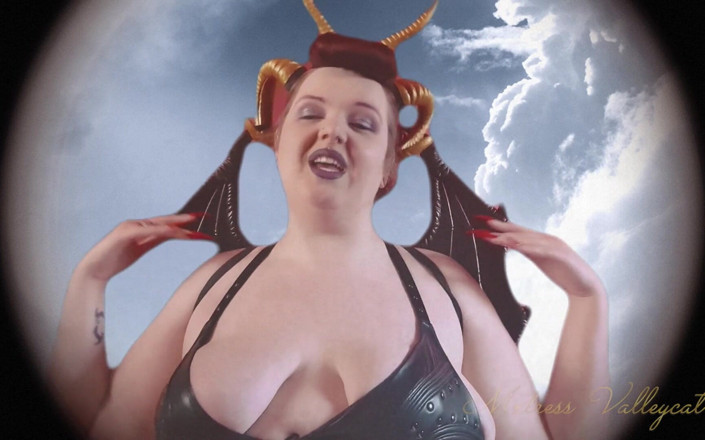 Mxtress Valleycat: Cosplay Day Drain