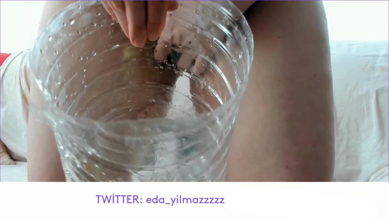 turk_milf_porno: Kencing - buka mulutmu - isi semua di mulutmu - kencing - tante turki -...