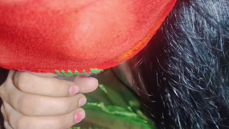 Hotpooja86900: Bhabhi tos mi polla en la noche