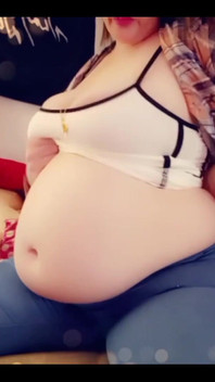 Belly Fetish Moment for You