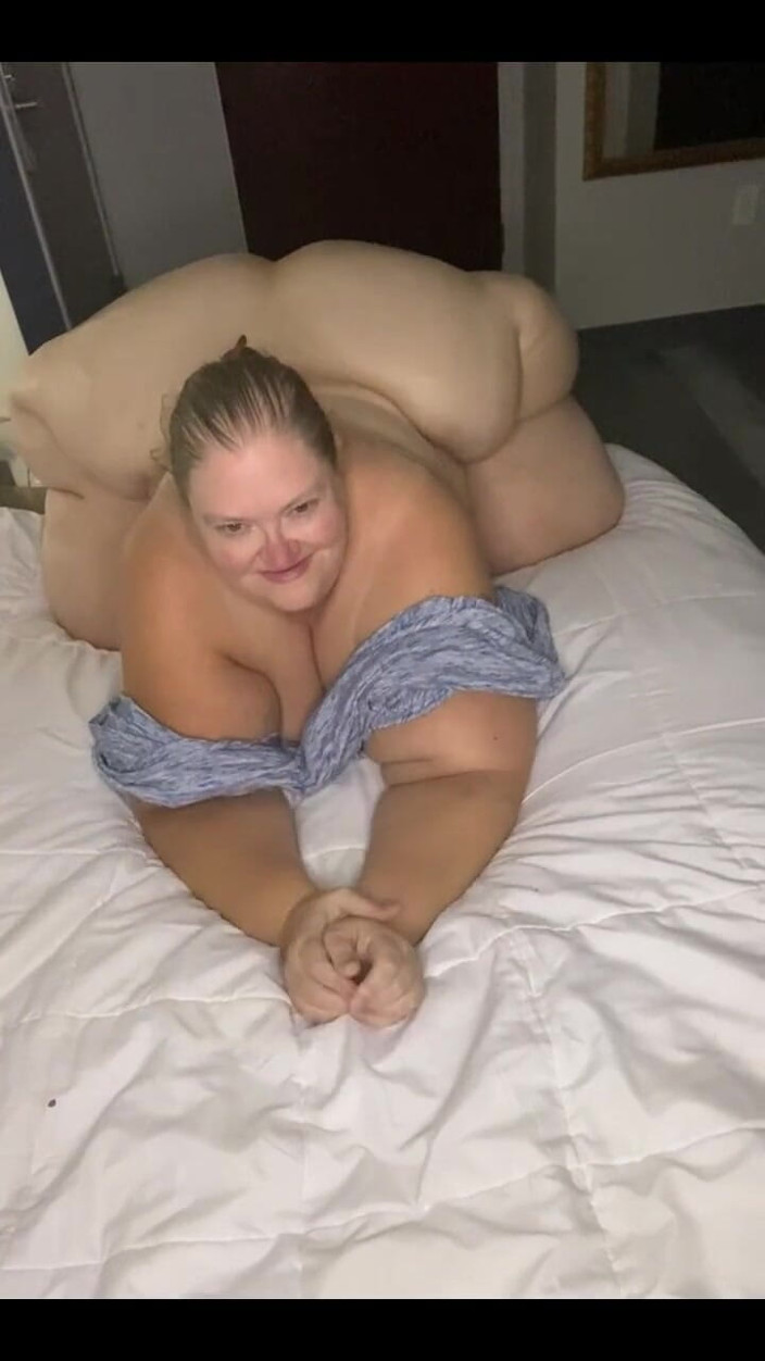 StacXXXs: Stacxxxs Presents: Sara Backshots
