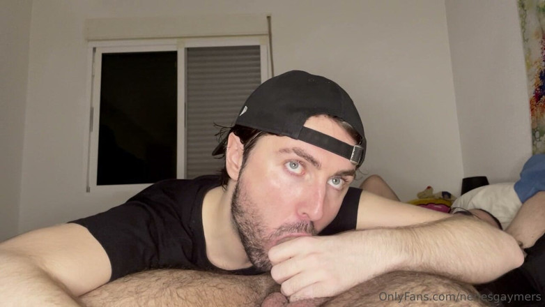 Nenesgaymers: My Friend Suck My Dick and Bounce on It Till...