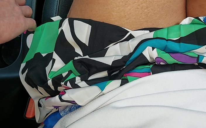 Step Mommy: Froto mi coño mojado a través de mis bragas en...
