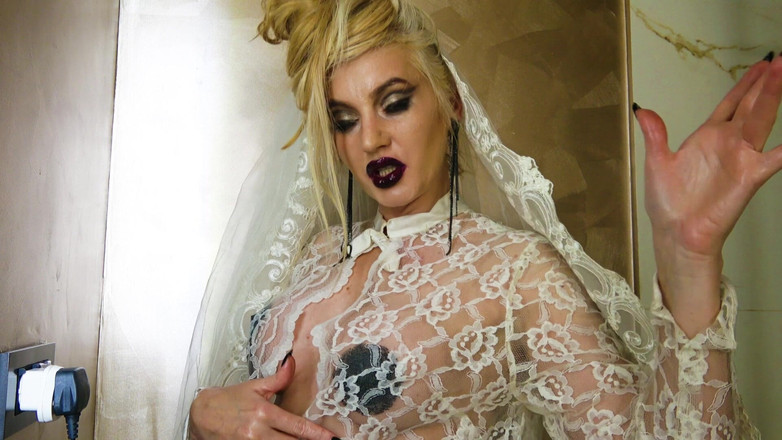 Goddess Celine: Femdom rtěnka Sexkisses