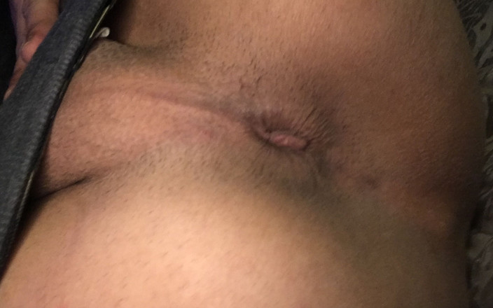 Lucmo: Bottom yang bagus dengan dildo