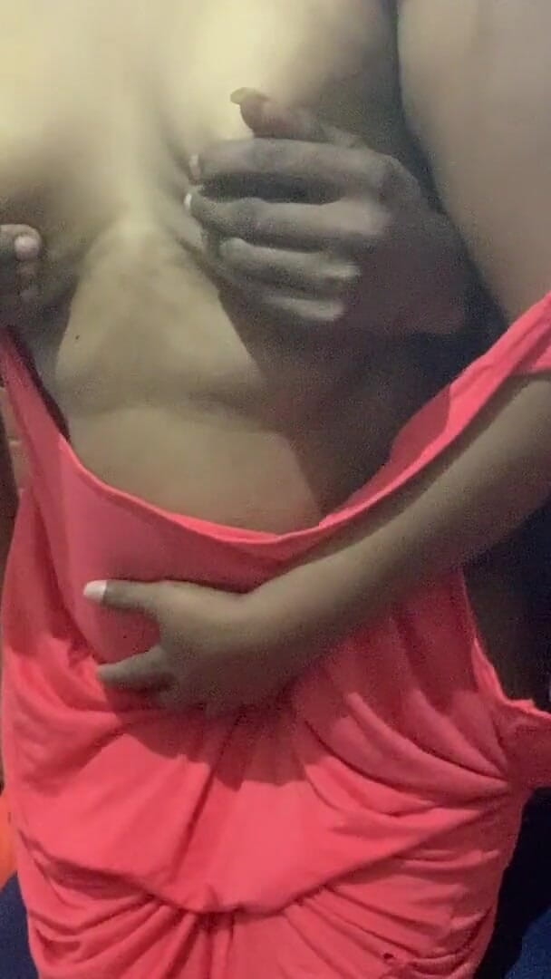 Nuragee: mainne apni poshaak ki belt thori bandhi, nangi ke pati...
