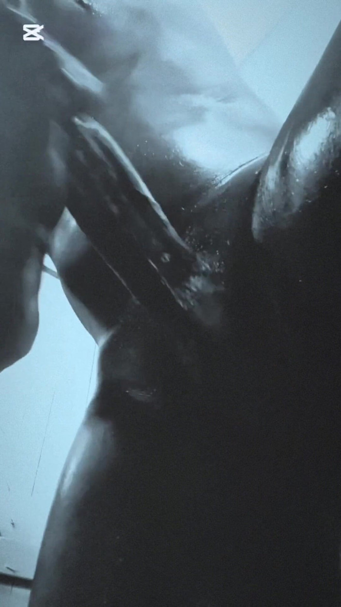 Bbc-godaddy: Bölüm 1 büyük zenci yarağı usta damızlık sert okşuyor ve boşalana...