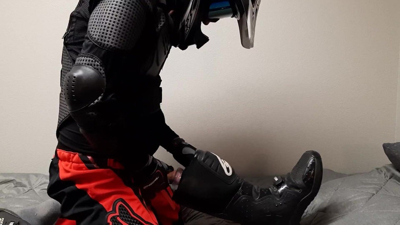 GearFX: Mx Gear mengongkek fleshlight dalam but