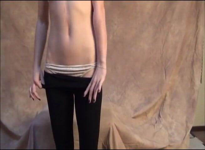 Flash Model Amateurs: 보지를 문지르고 따먹히는 작은 젖탱이 십대