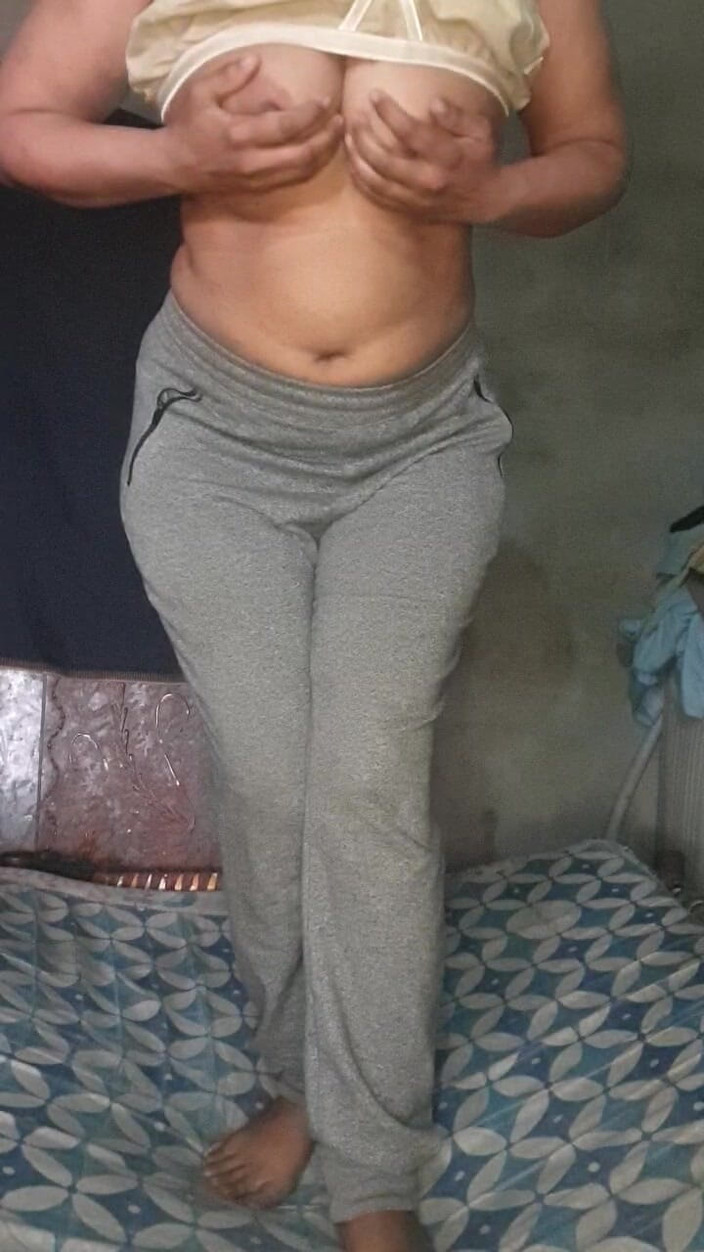 Paige eva: Одинокая домохозяйка, о, это горячо