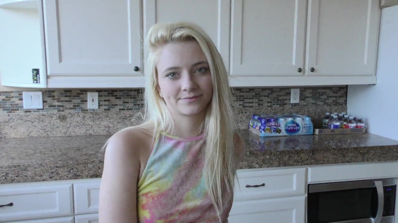 Perv Milfs n Teens: Riley Star Gets On Top Of Her Step Daddies Dick...