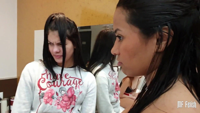 Sapphic Latinas: Picioare adelegătoare și săruturi pasionale