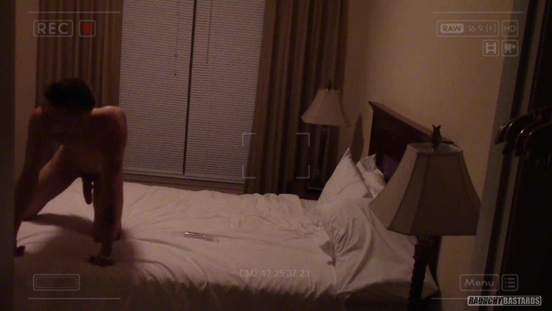 Raunchy Bastards: Gadis remaja straight broke lagi asik telan sperma banyak banget