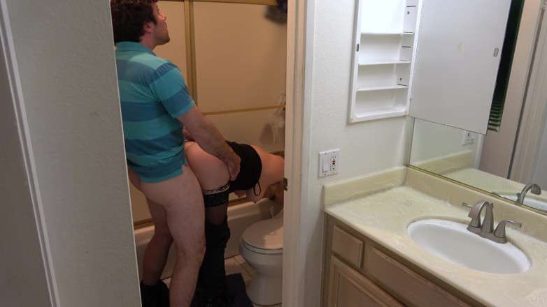 Erin Electra: Stepson caught masturbating in the bathroom fucks stepmom