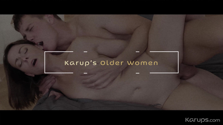 Karups Older Women: Pertunjukan pribadi tante seksi rambut pirang dientot sama cowok kontol...