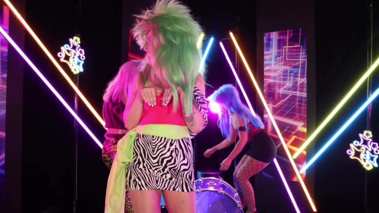 Little Puck: Jem &amp; the Holograms Vs the Misfits Lesdom Orgy
