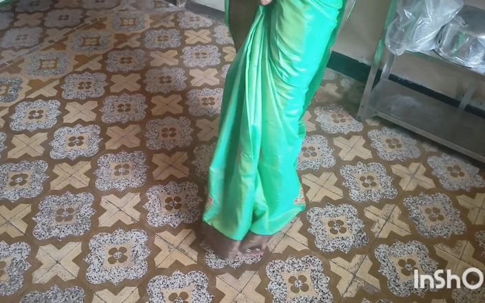 Desishycouple: Bini India Bersiap Sedia Dalam Saree Hijau. Bahagian 1