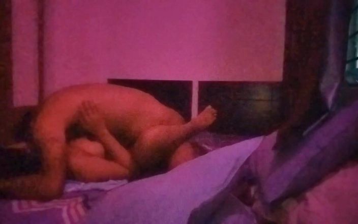 ItemRiya05: Indisches desi-mädchen harter sex hindi audio