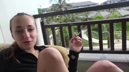 ATK Fans (Girlfriends): Bali, vacances virtuelles avec Victoria Rae Black 1/3